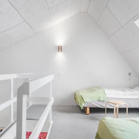 Stunning In Vaeggerlose Bøtø By